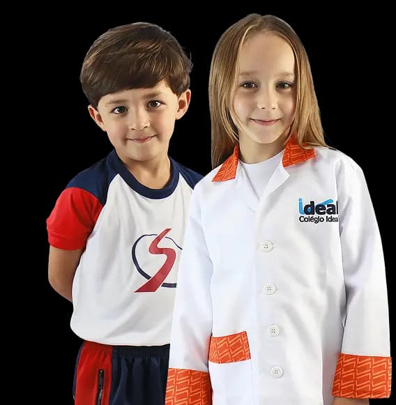 Niños con uniformes escolares de Ideal Work